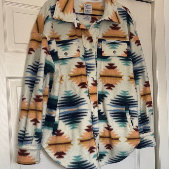 Fornia Jackets & Blazers - Unbranded Women’s Aztec Print Fleece Shacket - Cream Multi